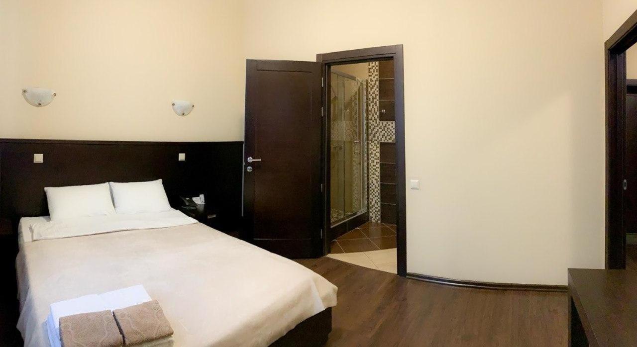 Etoile Hotel Kharkov Luaran gambar