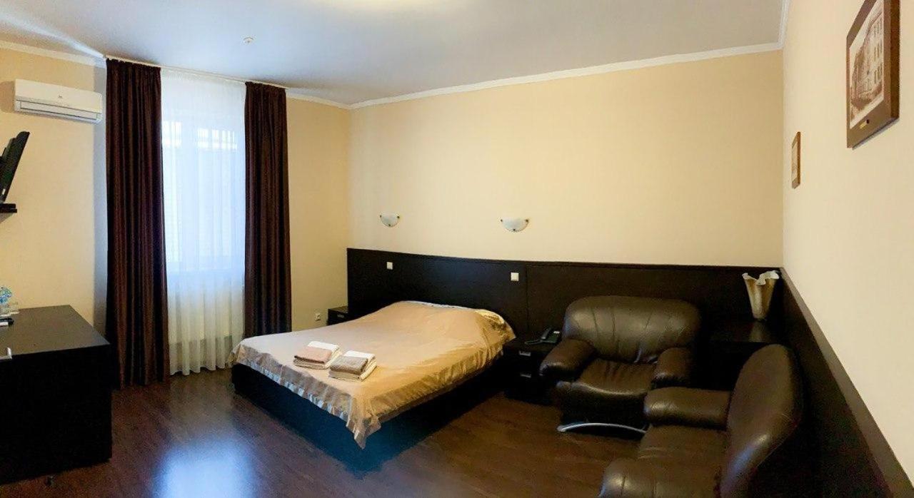 Etoile Hotel Kharkov Luaran gambar