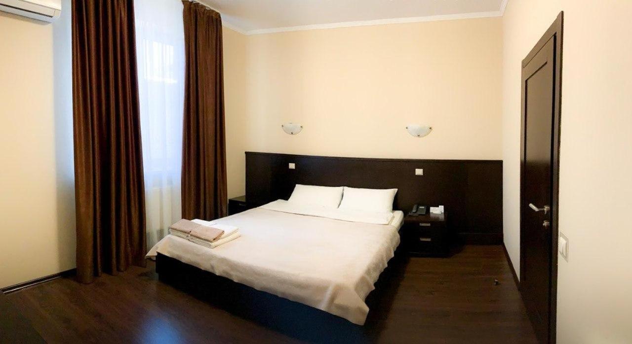 Etoile Hotel Kharkov Luaran gambar